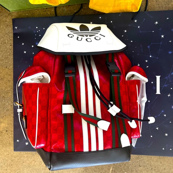 Adidas x Gucci collection, this backpack features the Gucci Trefoil print. - Picture 4 of 8